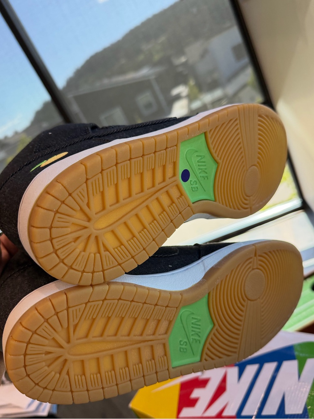 Nike SB Dunk High “MomoFuko” Size 11.5 - Picture 7 of 7